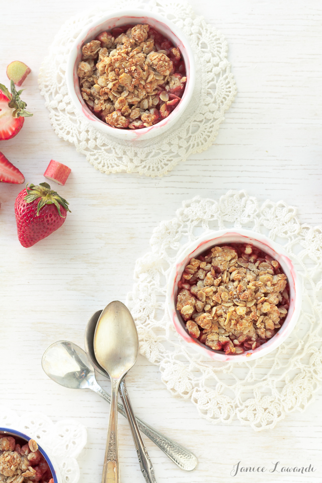 Honey-kissed-strawberry-rhubarb crumbles Honey-kissed-strawberry-rhubarb crumbles