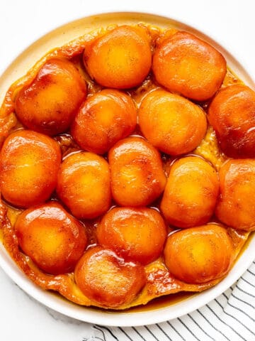 Apple tart tatin featuring honeycrisp apples.