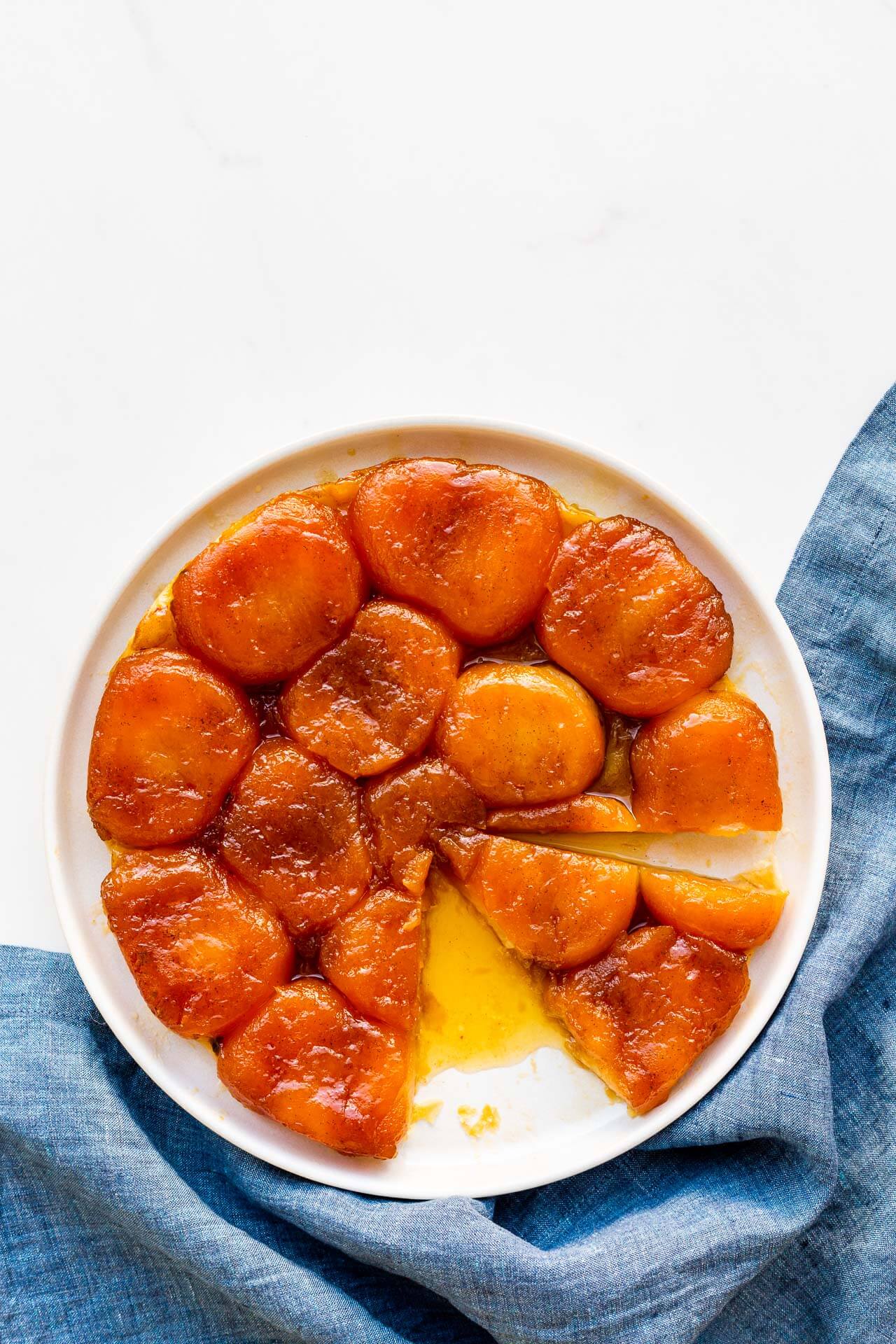 Sliced apple tarte tatin