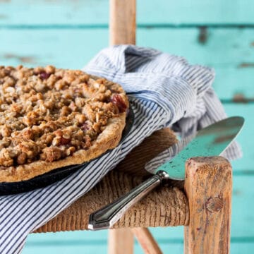 Whiskey peach pie with an oat crumble topping