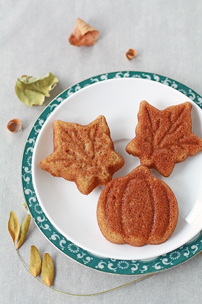 pumpkin spice whoopie pies