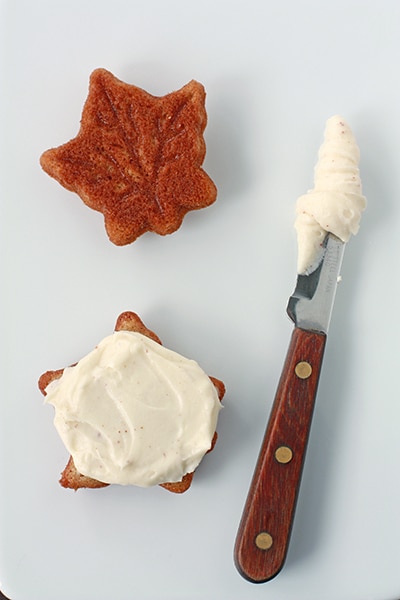 pumpkin spice whoopie pies